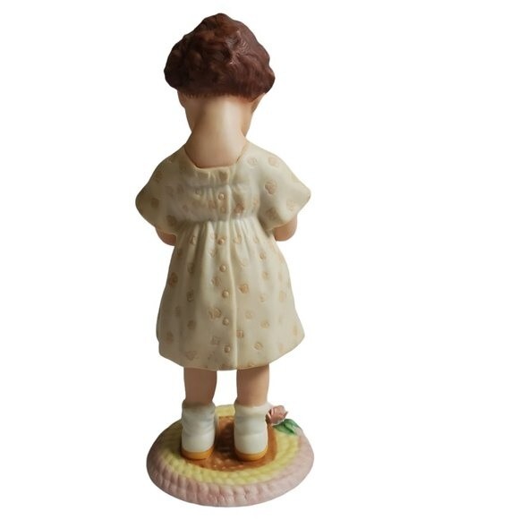 Lenox The Jessie Willcox Smith Collection "Rosebuds" porcelain figurine - Picture 2 of 5